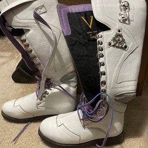 CUSTOM Verillas Monolith boots, size 7